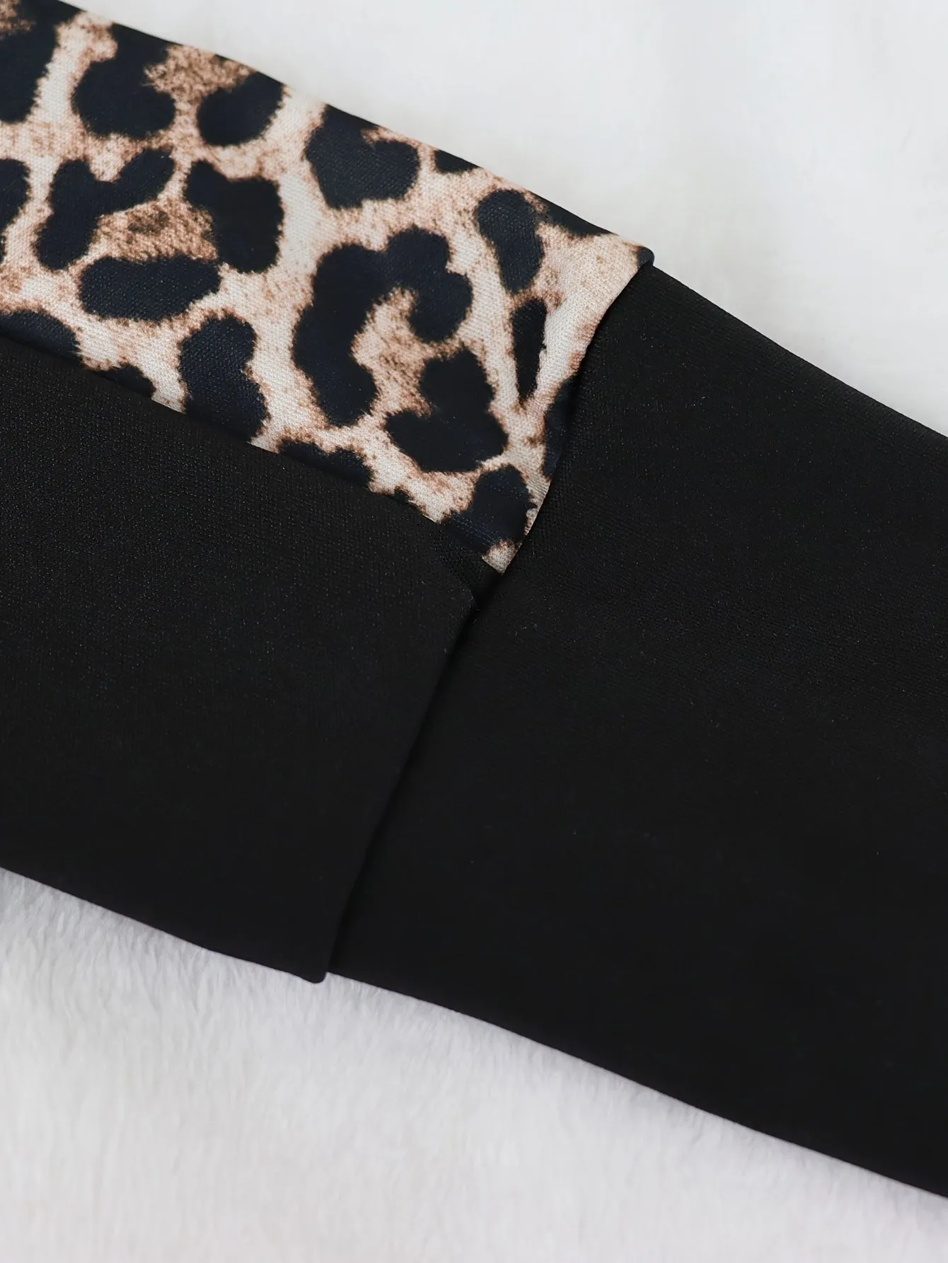 Chic Leopard Print Zip-Up Hoodie & Joggers Set for Women - Casual Long Sleeve with Pockets, Stretchy Polyester Blend, Machine Washable