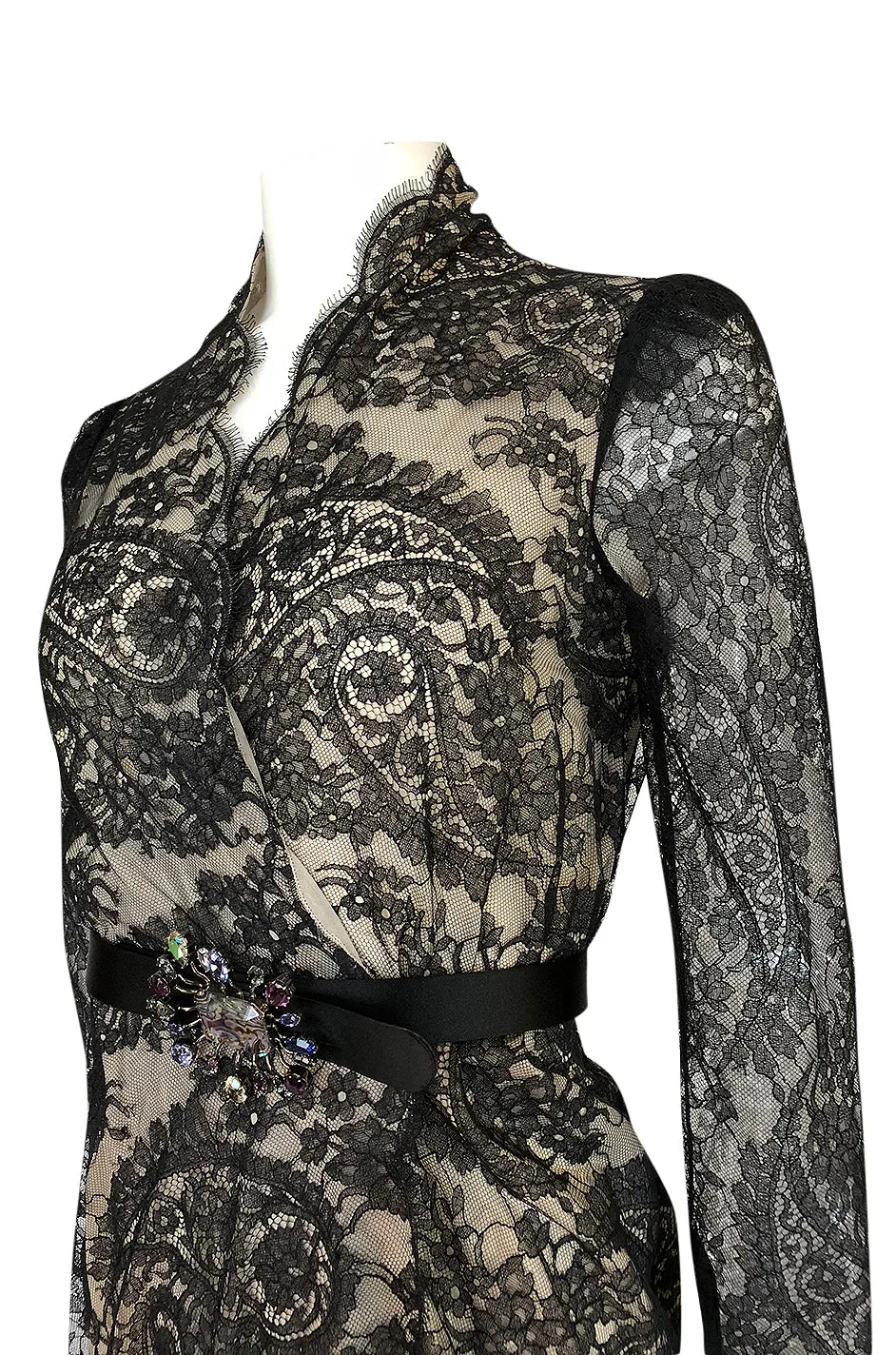 Fall 2010 Alexander McQueen Black Scalloped Lace Wrap Dress