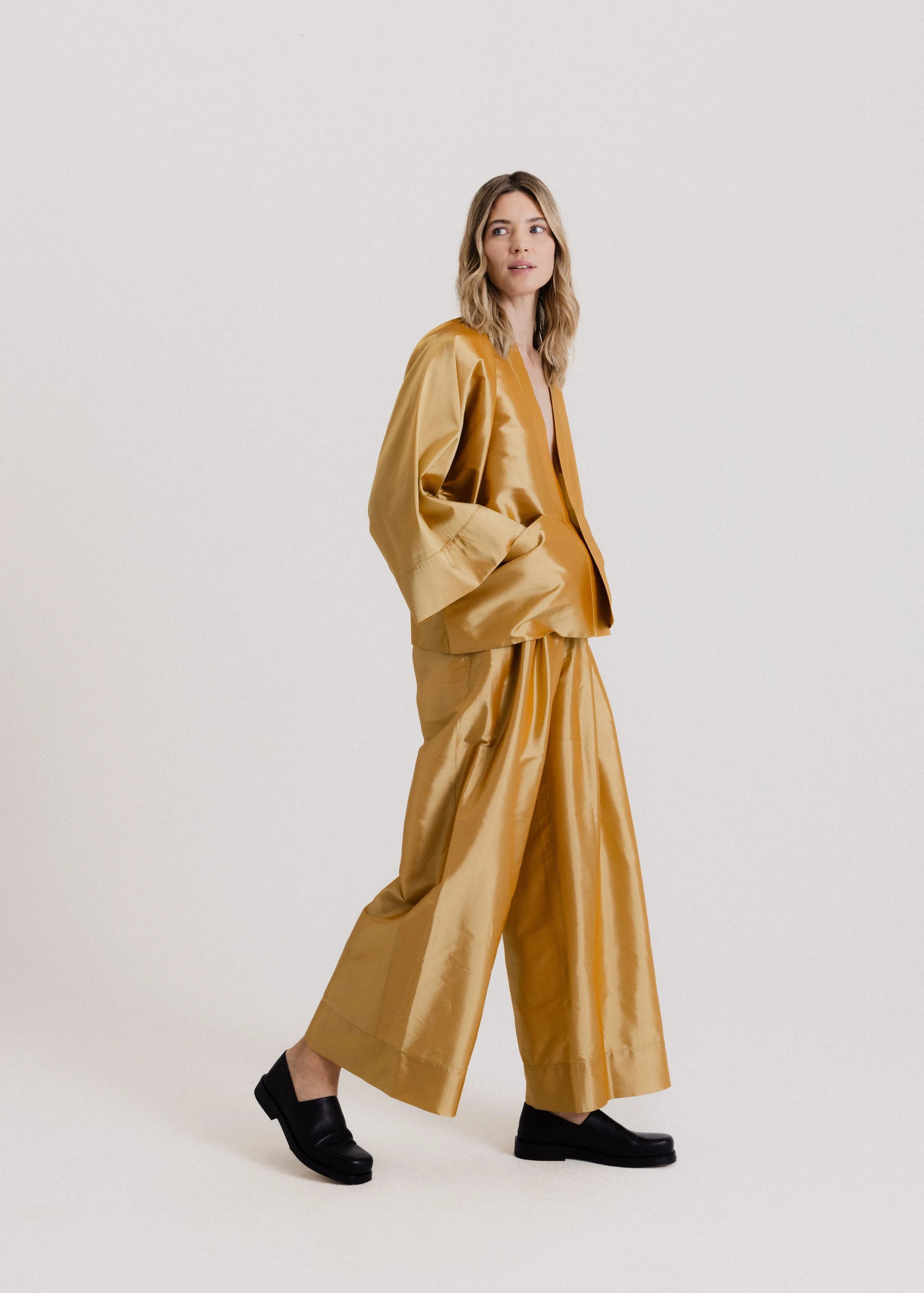 Taffeta Kimono Set in Gold