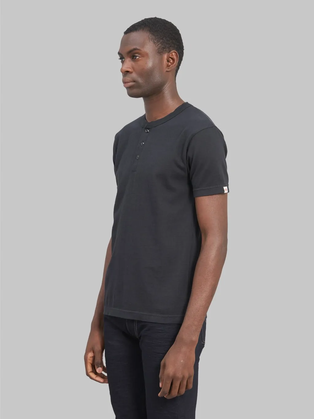 UES Ramayana Henley Neck T-Shirt Black