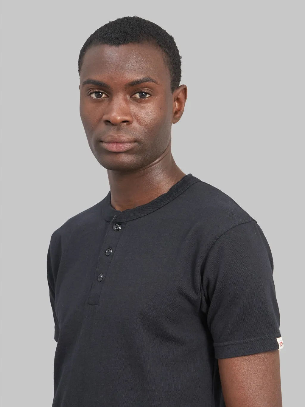 UES Ramayana Henley Neck T-Shirt Black