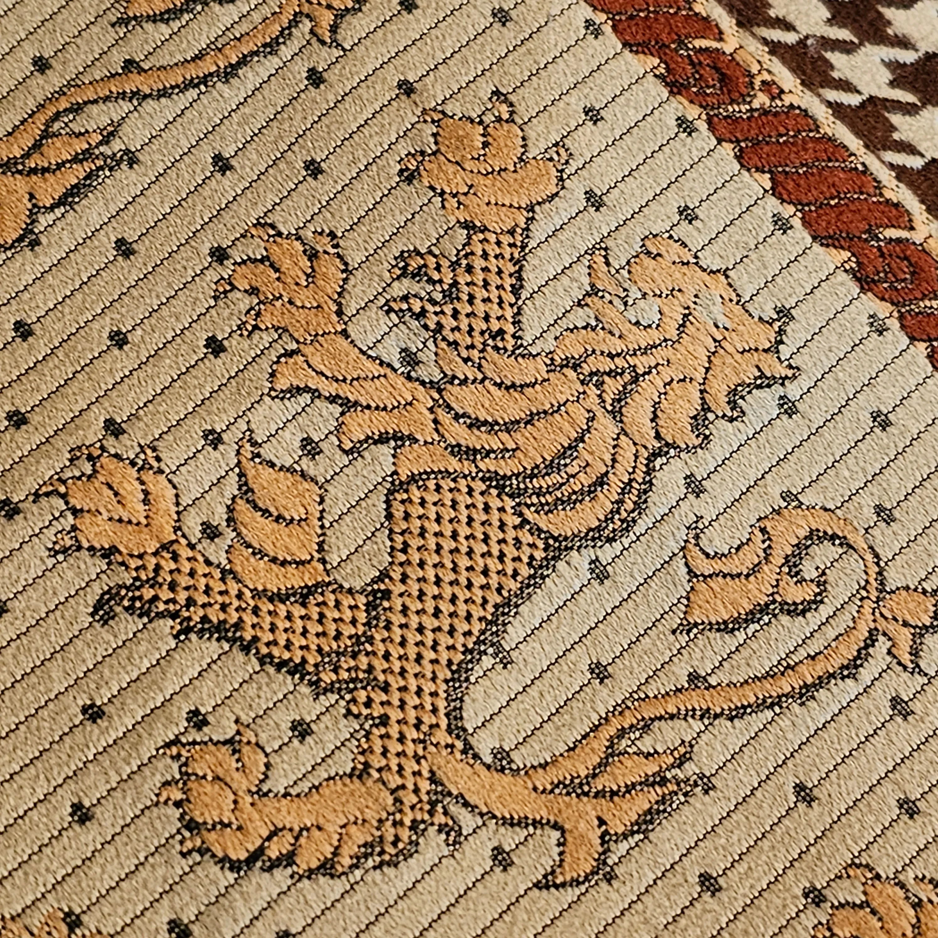 Vintage Lucien Piccard Tie Rare Design of Lion Crest Coat of Arms and Houndstooth